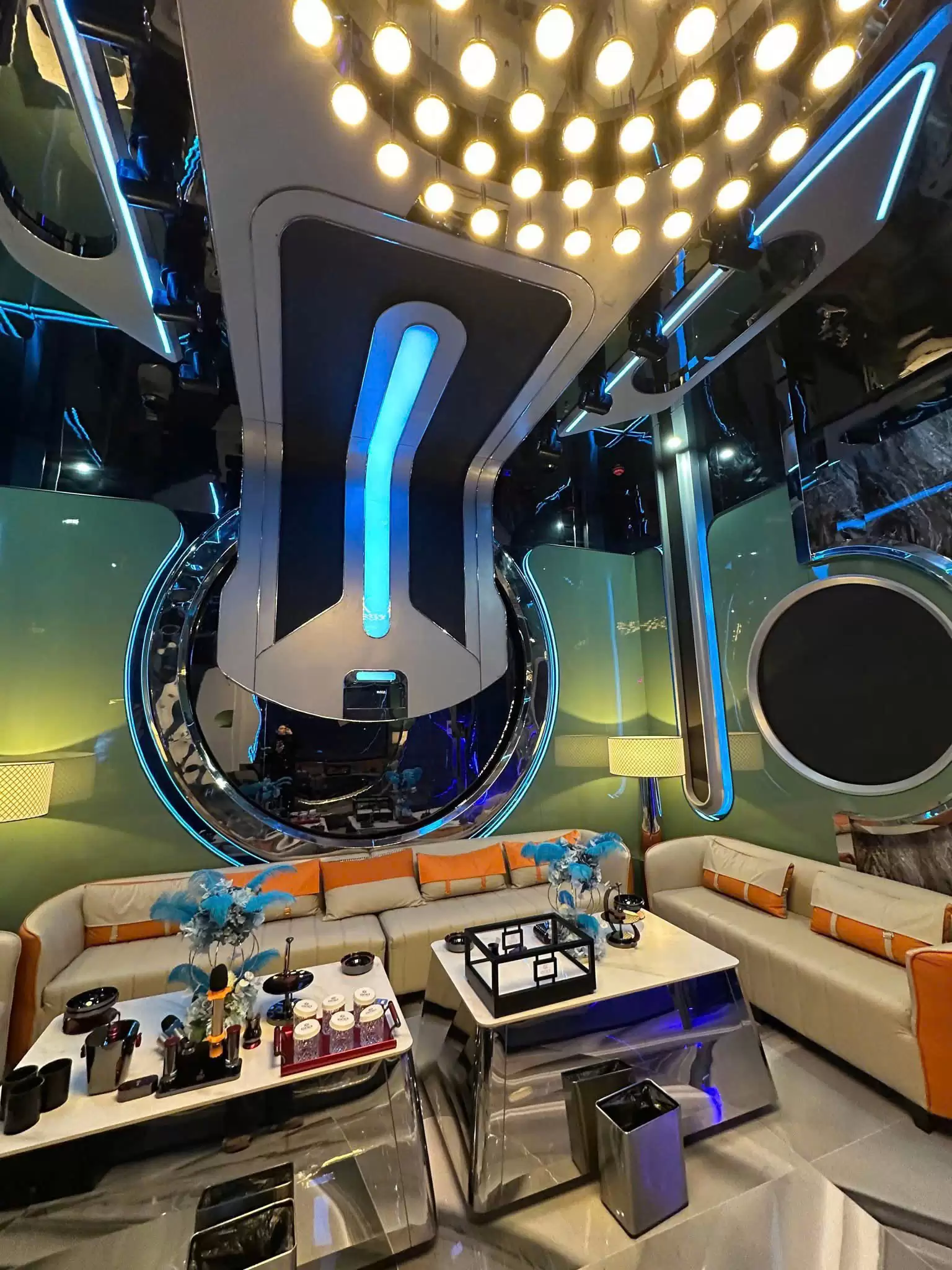 Review Karaoke Thượng Hải KTV