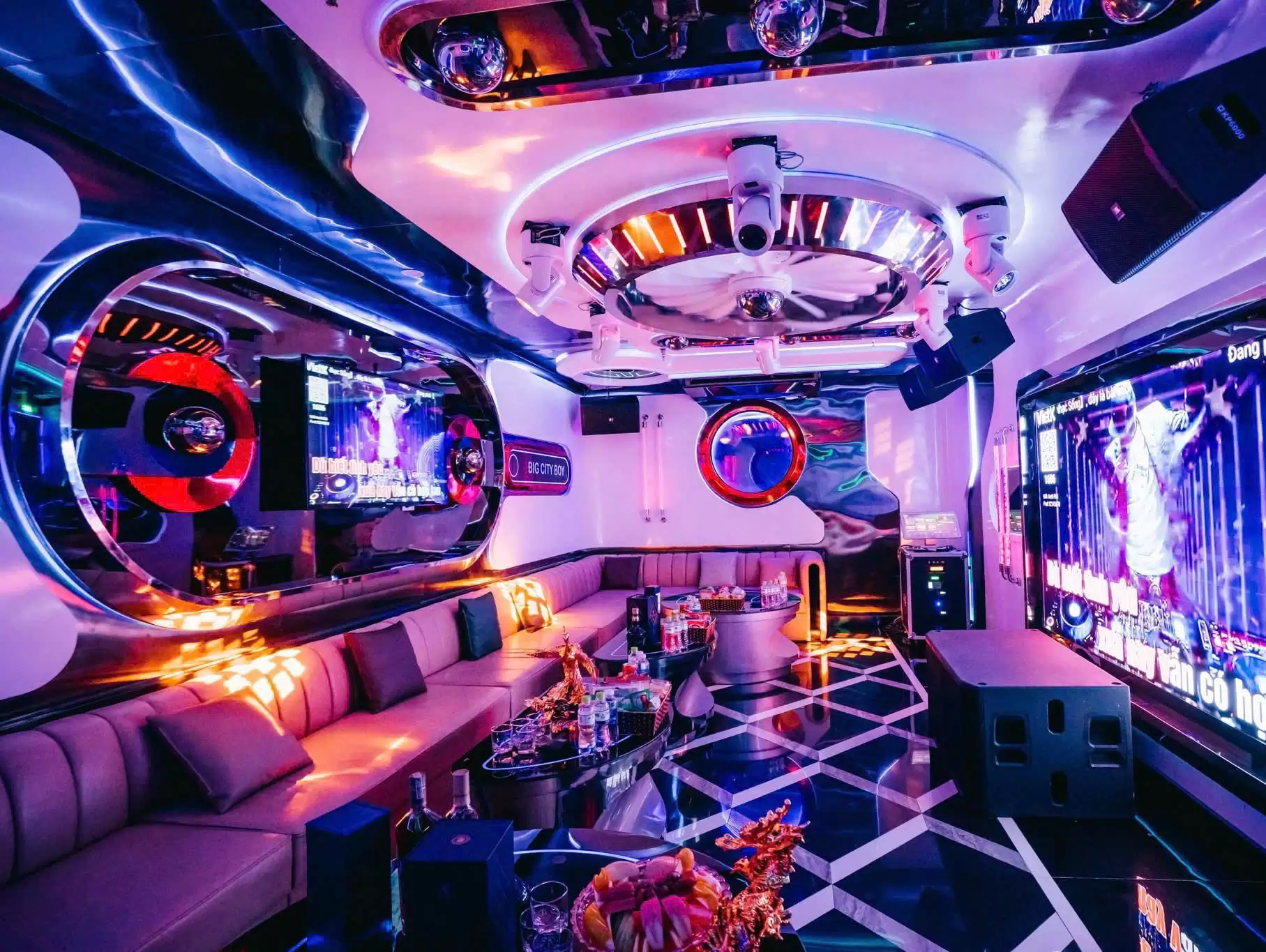 Review Karaoke Thượng Hải KTV